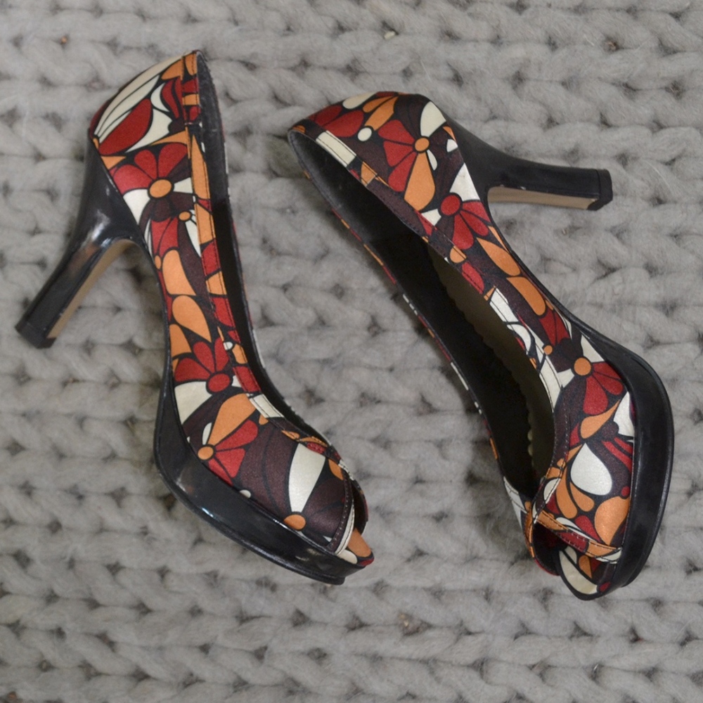Laureen Peep Toe Pump